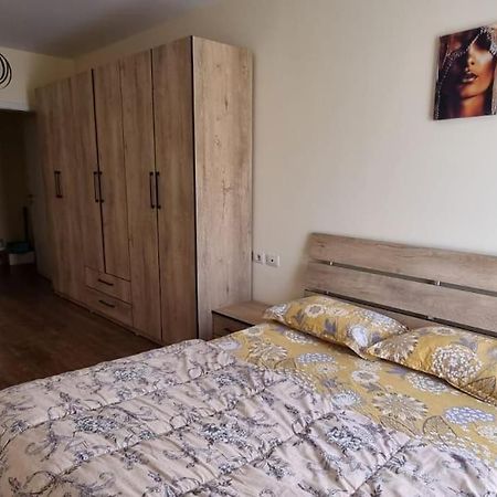 New & Great Located Apartment Near Center Tirana Esterno foto