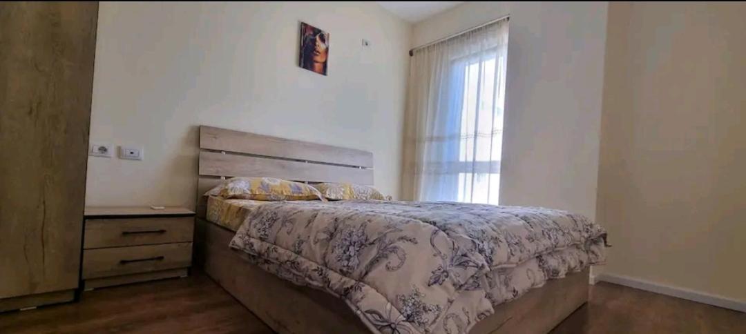 New & Great Located Apartment Near Center Tirana Esterno foto